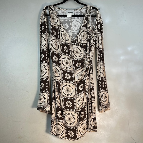 Nanushka V-Neck Floral Allover Floral Printed Shirt Retro Flower Power Styled - Picture 2 of 15